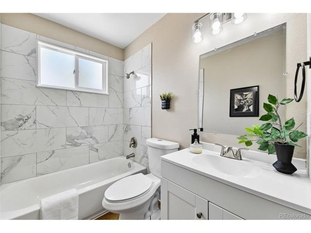 3968 S Truckee St, Aurora, CO 80013