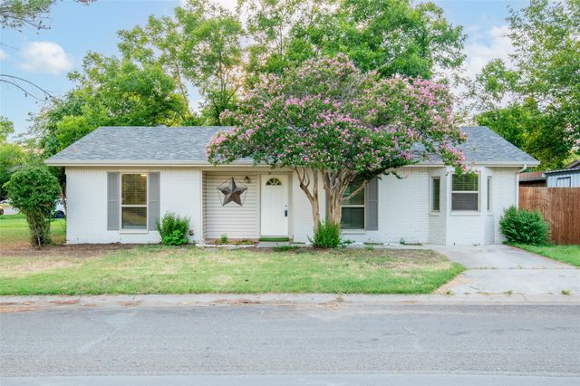 1717 Meadow Oak Street, Denton, TX 76209