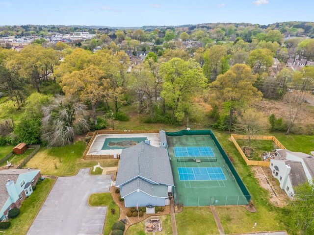 6565 Hickory Meadow Drive, Chattanooga, TN 37421