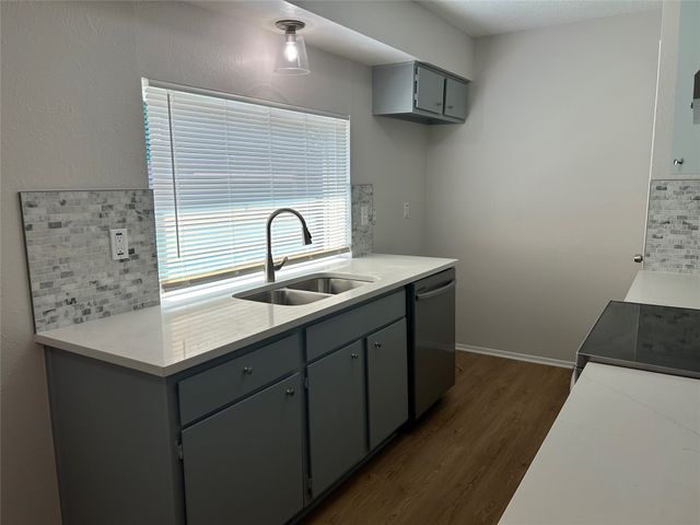 1210 S Clark Road, Cedar Hill, TX 75104