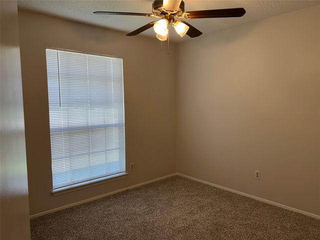 1210 S Clark Road, Cedar Hill, TX 75104