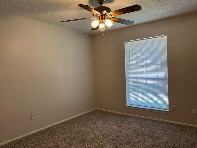 1210 S Clark Road, Cedar Hill, TX 75104