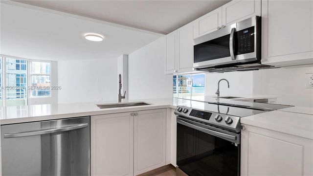 555 NE 34th St 1409, Miami, FL 33137