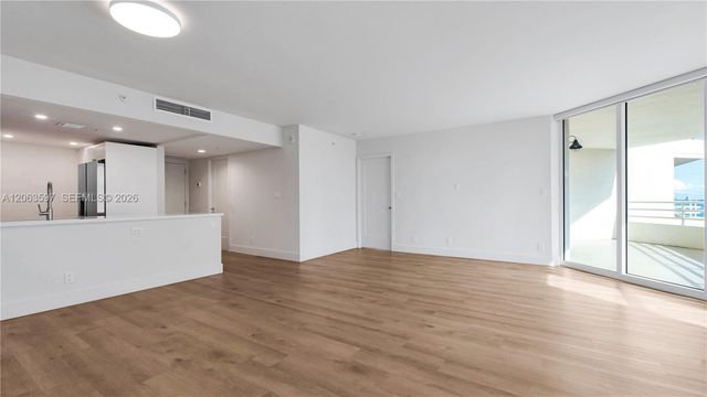 555 NE 34th St 1409, Miami, FL 33137