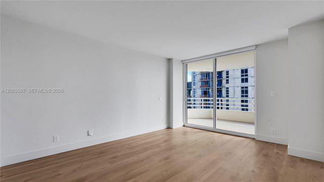 555 NE 34th St 1409, Miami, FL 33137