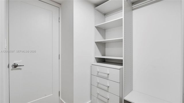 555 NE 34th St 1409, Miami, FL 33137
