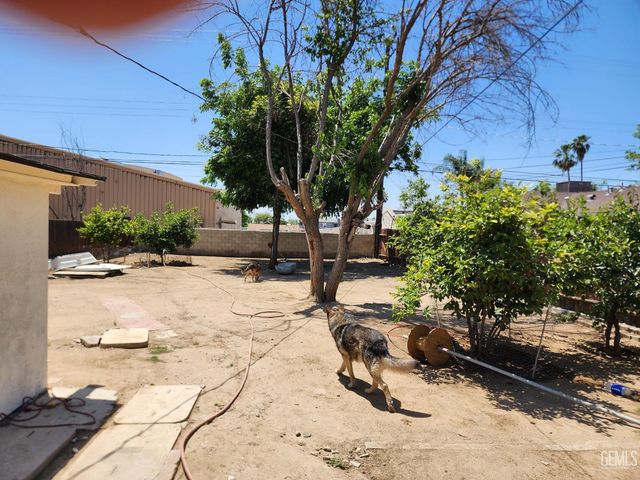 2107 Oregon Street, Bakersfield, CA 93305