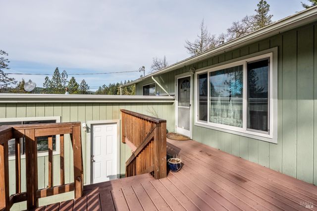 28060 Poppy Dr, Willits, CA 95490