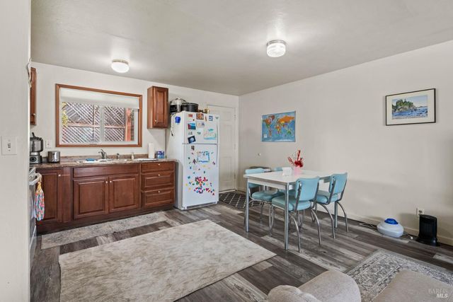 28060 Poppy Dr, Willits, CA 95490