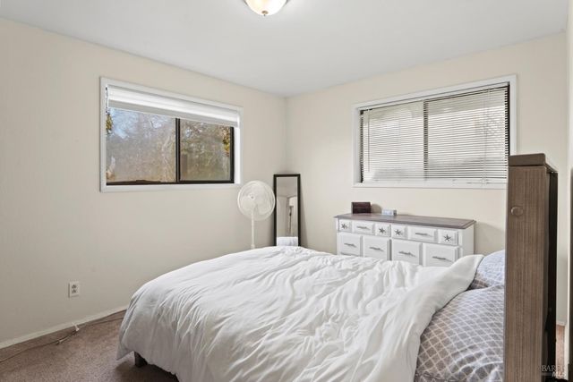 28060 Poppy Dr, Willits, CA 95490