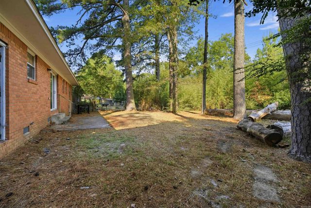 11 Regency Circle, Little Rock, AR 72209