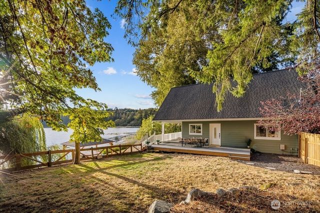 5680 Long Lake Road SE, Port Orchard, WA 98367