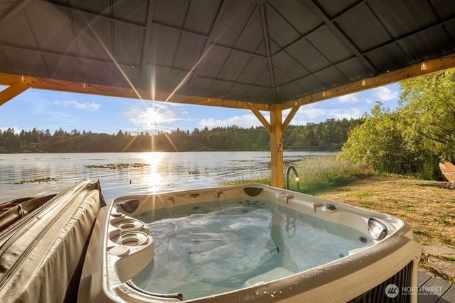 5680 Long Lake Road SE, Port Orchard, WA 98367