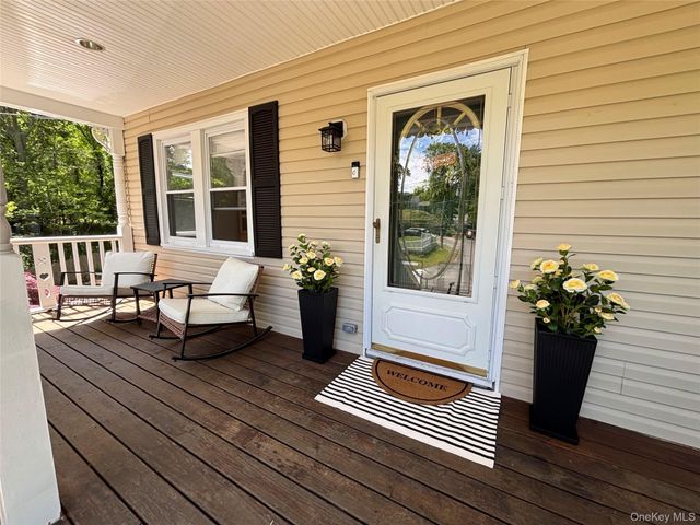 130 Hallock Landing Road, Rocky Point, NY 11778