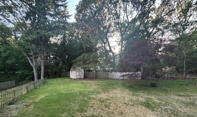 130 Hallock Landing Road, Rocky Point, NY 11778