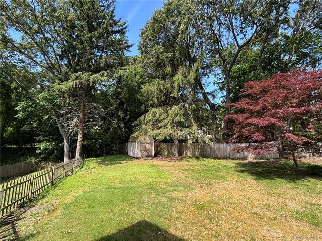 130 Hallock Landing Road, Rocky Point, NY 11778