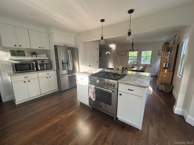 130 Hallock Landing Road, Rocky Point, NY 11778
