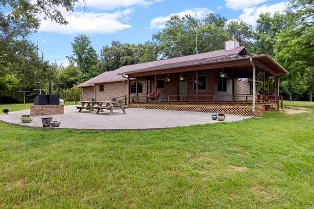 476 Private Road 7326, Emory, TX 75440