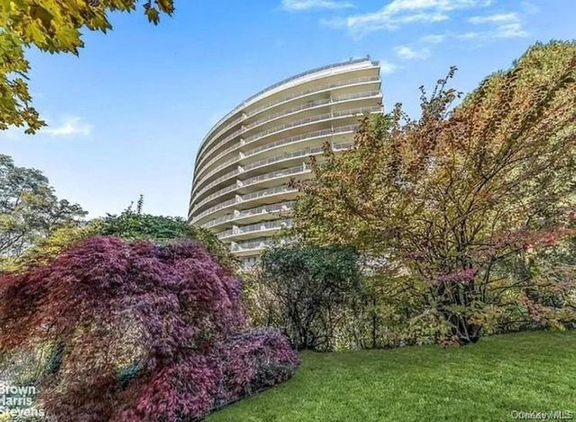 4455 Douglas Avenue 7A, Bronx, NY 10471