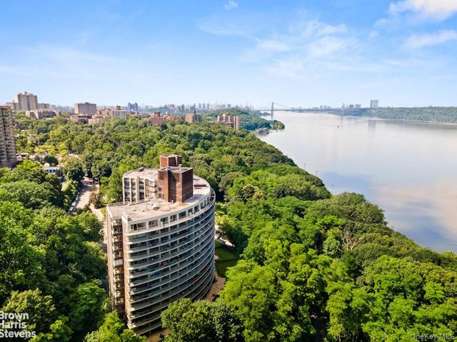 4455 Douglas Avenue 7A, Bronx, NY 10471