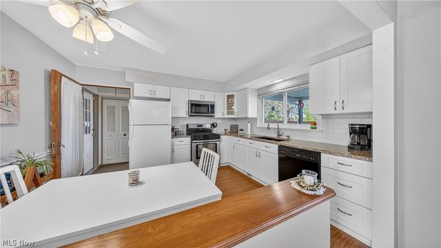 7044 Pitts Boulevard, North Ridgeville, OH 44039