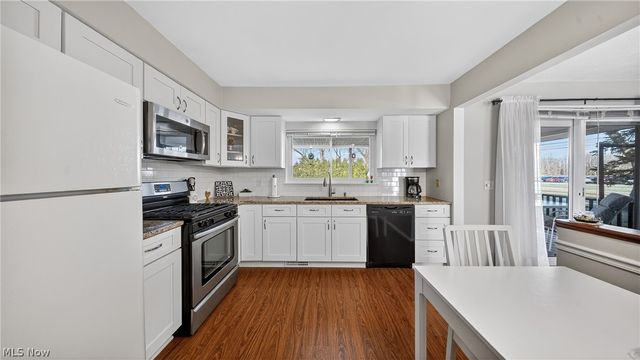 7044 Pitts Boulevard, North Ridgeville, OH 44039