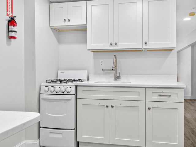 132 Woodley Ave, Boston, MA 02132