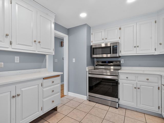 132 Woodley Ave, Boston, MA 02132