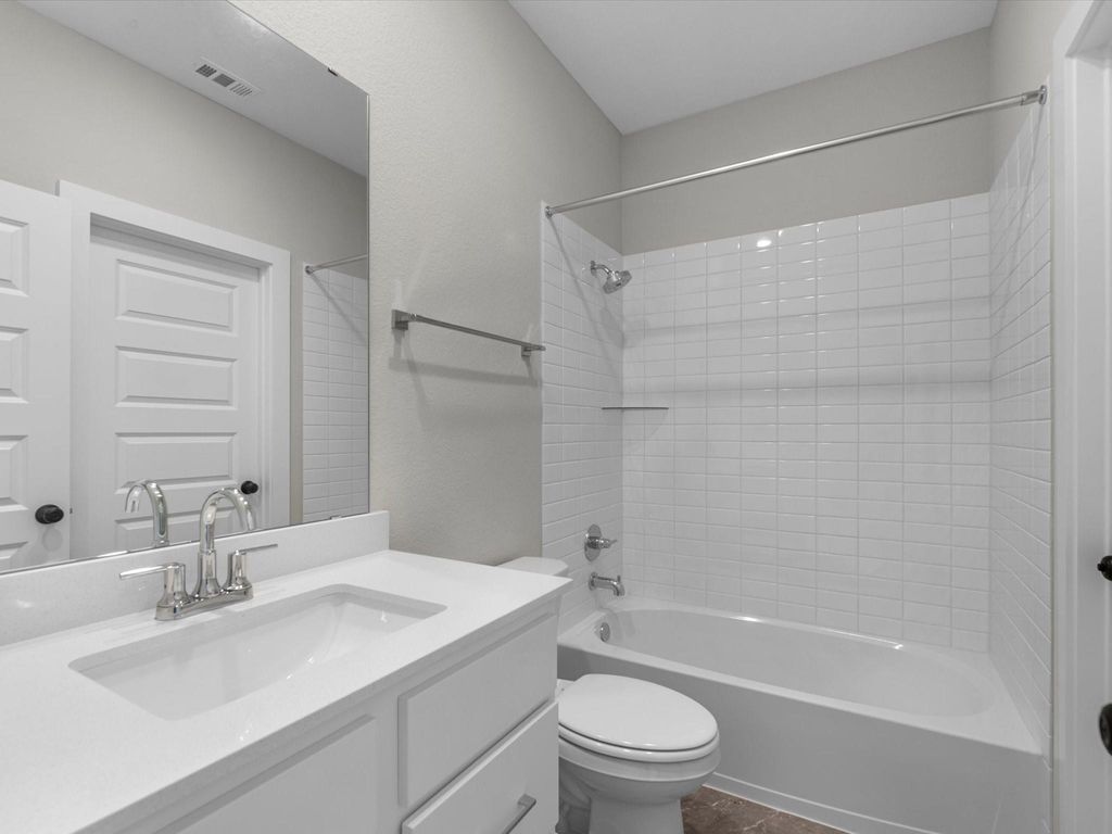 Image 20 of property listing at 2723 Crown Ridge Drive, Missouri City, TX 77459