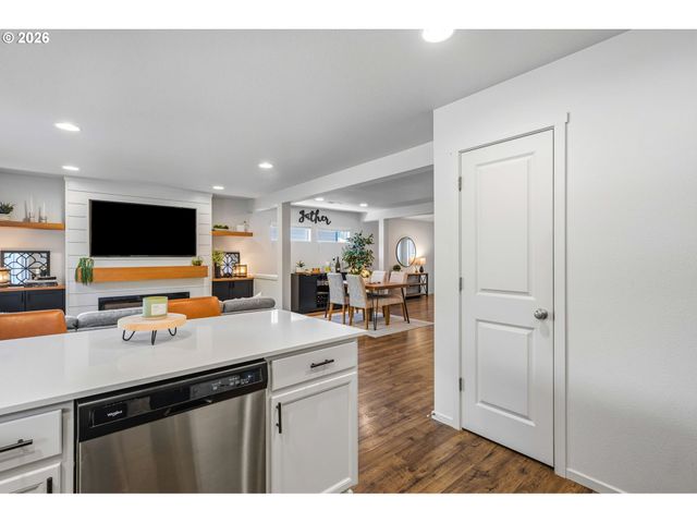 2100 S MEADOWLARK Loop, Ridgefield, WA 98642