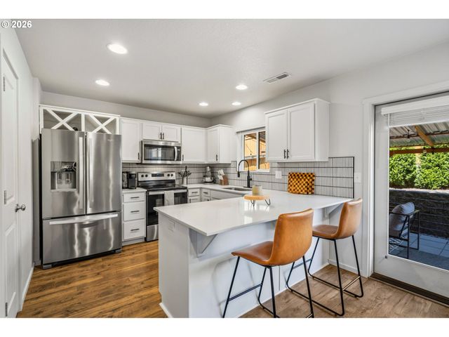 2100 S MEADOWLARK Loop, Ridgefield, WA 98642