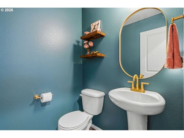 2100 S MEADOWLARK Loop, Ridgefield, WA 98642