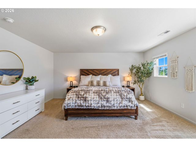2100 S MEADOWLARK Loop, Ridgefield, WA 98642