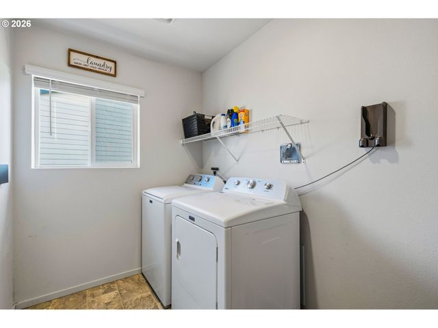 2100 S MEADOWLARK Loop, Ridgefield, WA 98642