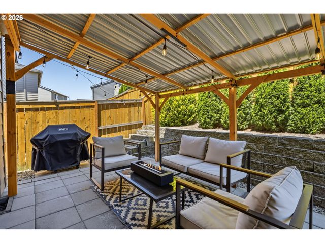 2100 S MEADOWLARK Loop, Ridgefield, WA 98642