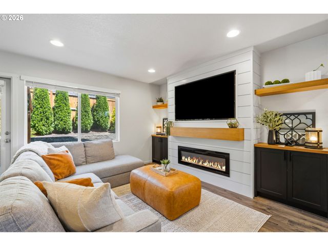 2100 S MEADOWLARK Loop, Ridgefield, WA 98642