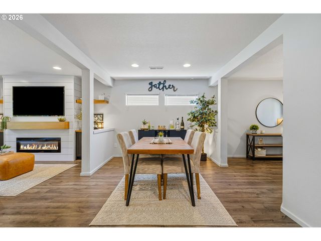 2100 S MEADOWLARK Loop, Ridgefield, WA 98642