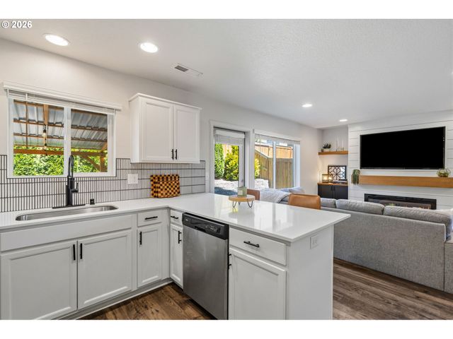 2100 S MEADOWLARK Loop, Ridgefield, WA 98642