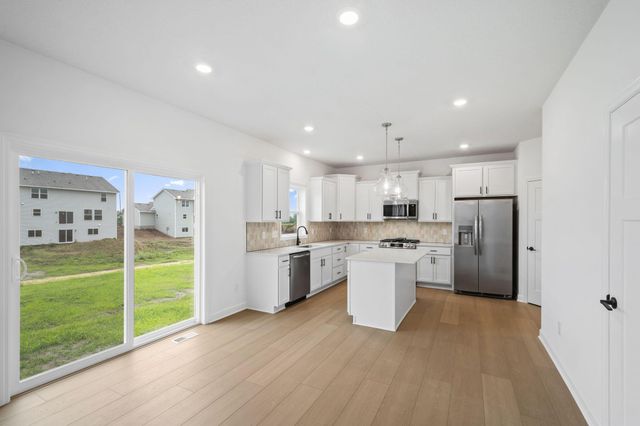 9686 Jasmine Avenue NE, Hanover, MN 55341