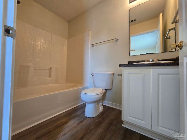 1082 Antigua Cir, Pensacola, FL 32506