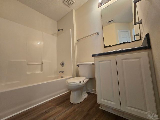 1082 Antigua Cir, Pensacola, FL 32506