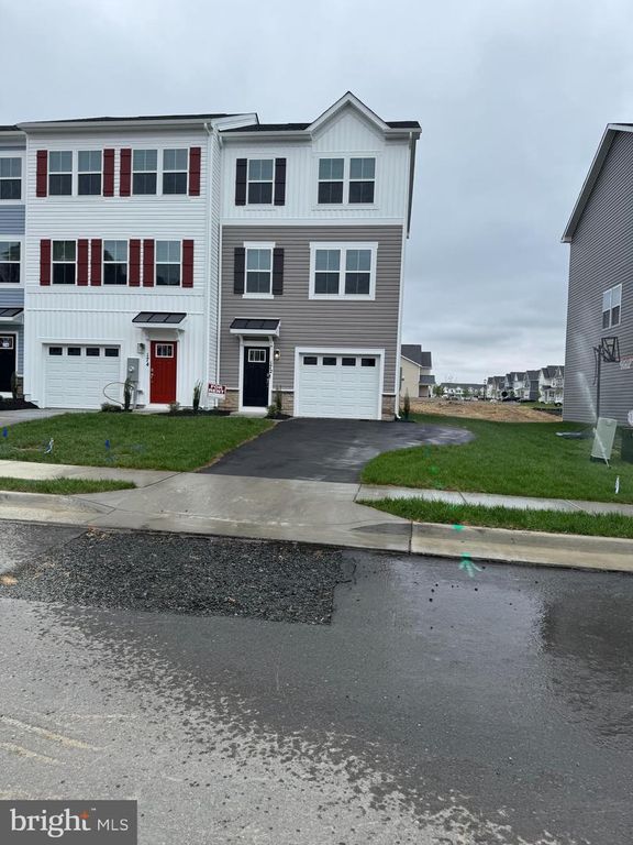 172 MUNSEE CIR, Winchester, VA 22602