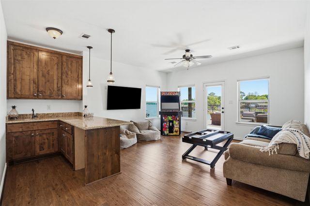 134 Marina Drive, Mabank, TX 75156