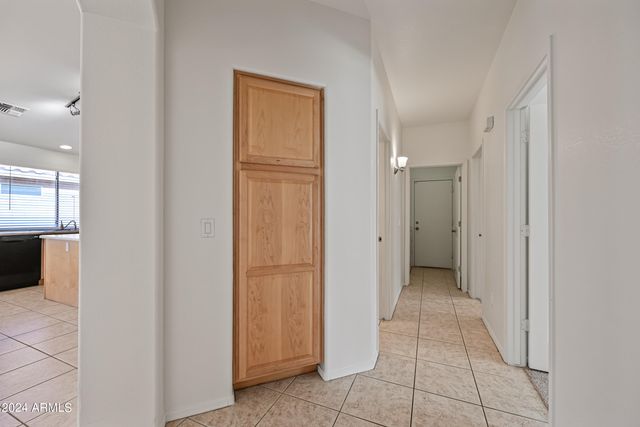 7160 E Lindner Avenue, Mesa, AZ 85209