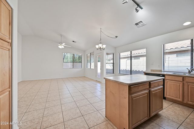 7160 E Lindner Avenue, Mesa, AZ 85209