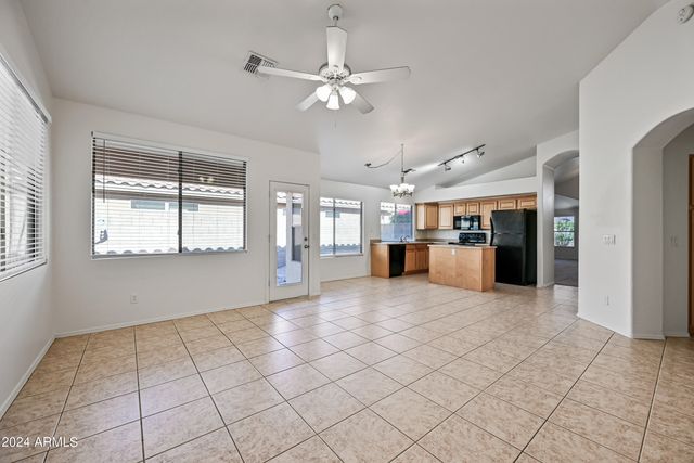 7160 E Lindner Avenue, Mesa, AZ 85209