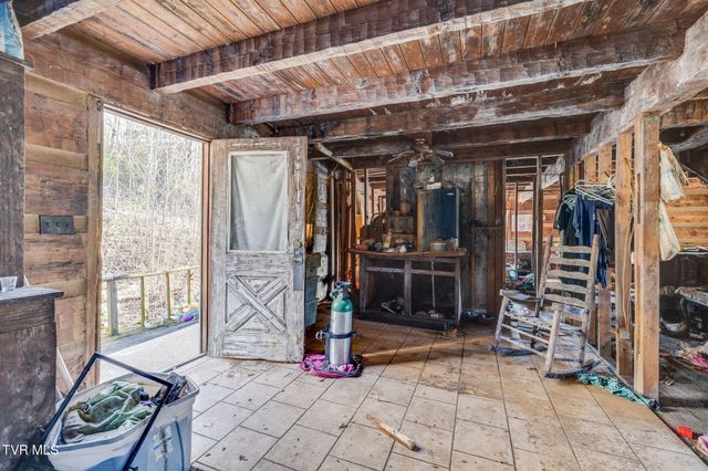 7389 Lone Star Road, Kingsport, TN 37660