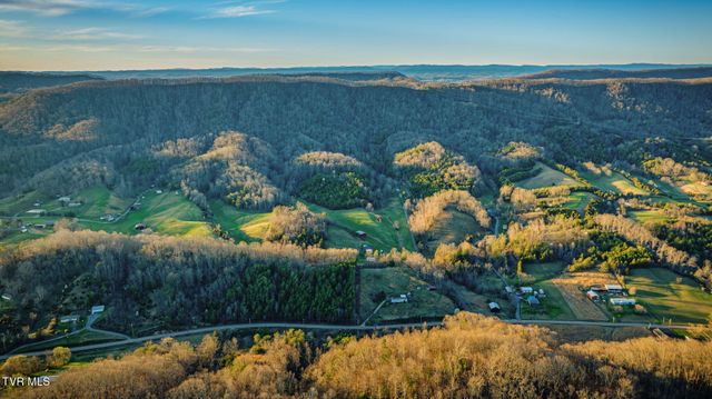 7389 Lone Star Road, Kingsport, TN 37660