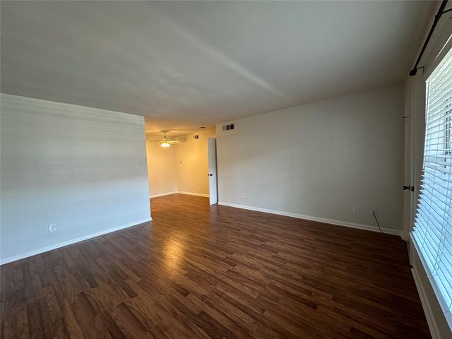 2350 Bering Drive 131, Houston, TX 77057