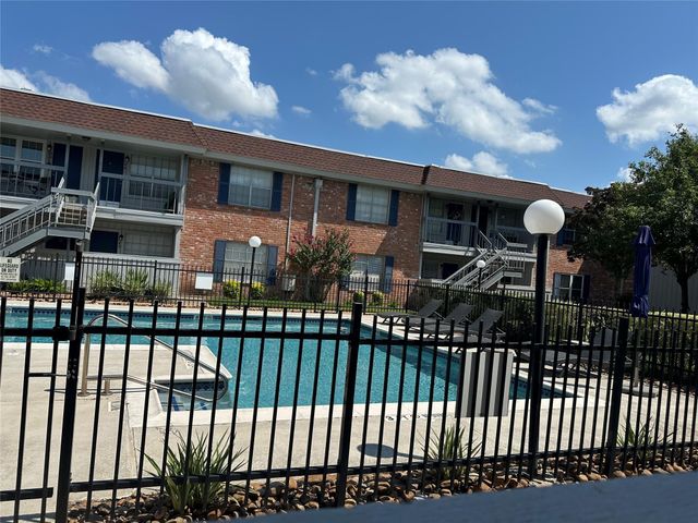 2350 Bering Drive 131, Houston, TX 77057